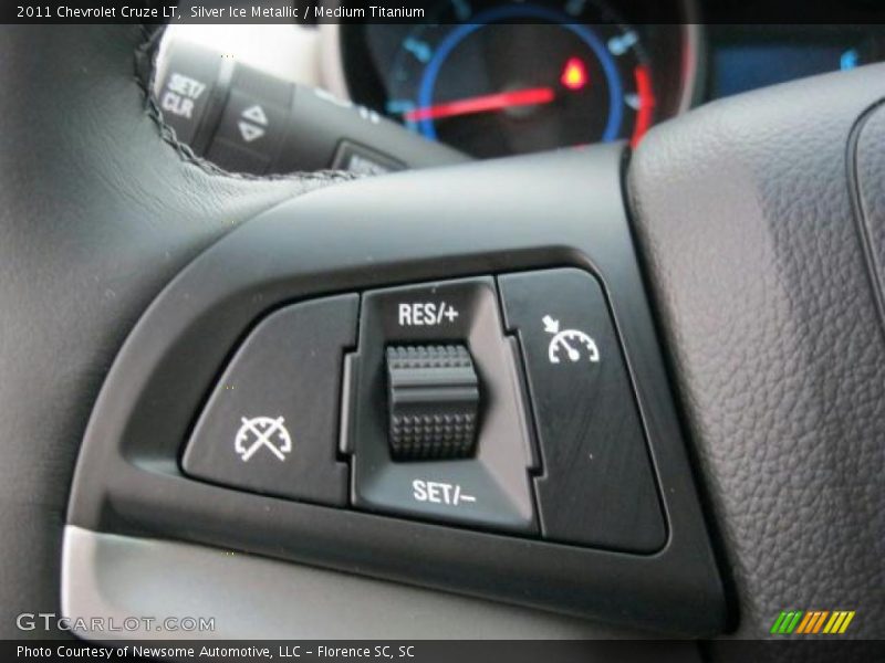 Silver Ice Metallic / Medium Titanium 2011 Chevrolet Cruze LT