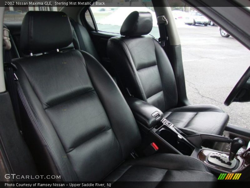 Sterling Mist Metallic / Black 2002 Nissan Maxima GLE