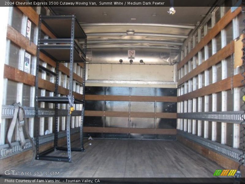 Summit White / Medium Dark Pewter 2004 Chevrolet Express 3500 Cutaway Moving Van