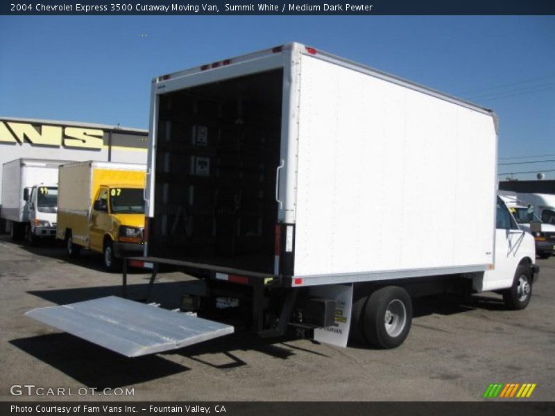 Summit White / Medium Dark Pewter 2004 Chevrolet Express 3500 Cutaway Moving Van