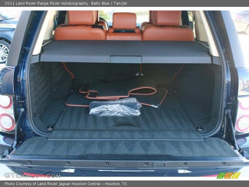  2011 Range Rover Autobiography Trunk