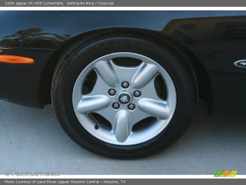  1999 XK XK8 Convertible Wheel