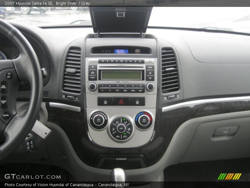Bright Silver / Gray 2007 Hyundai Santa Fe SE