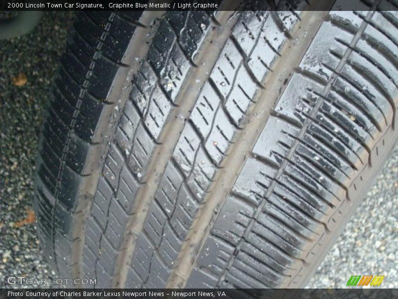 Graphite Blue Metallic / Light Graphite 2000 Lincoln Town Car Signature