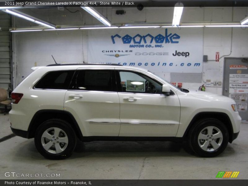 Stone White / Black 2011 Jeep Grand Cherokee Laredo X Package 4x4