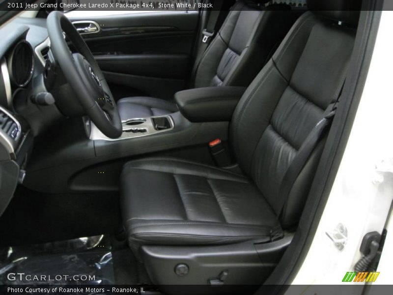 Stone White / Black 2011 Jeep Grand Cherokee Laredo X Package 4x4