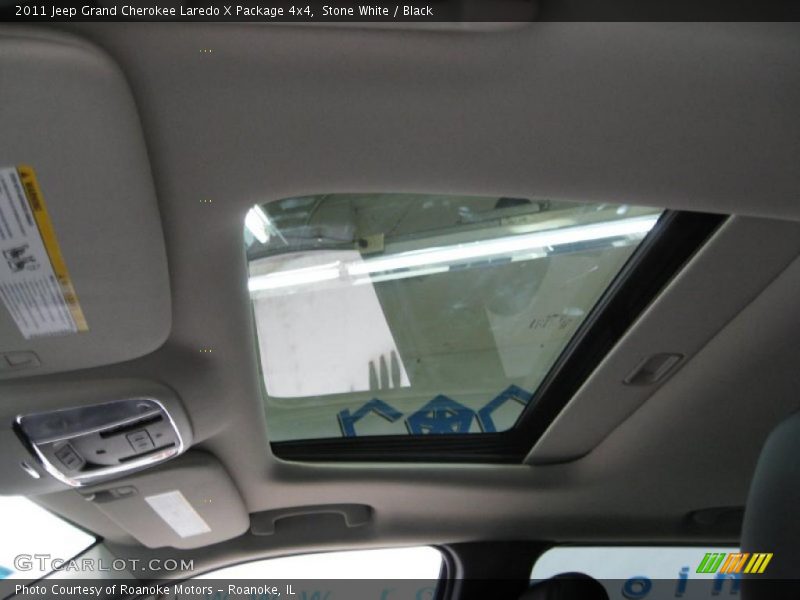 Stone White / Black 2011 Jeep Grand Cherokee Laredo X Package 4x4