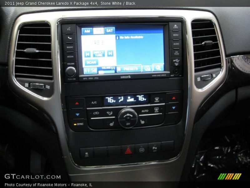Stone White / Black 2011 Jeep Grand Cherokee Laredo X Package 4x4