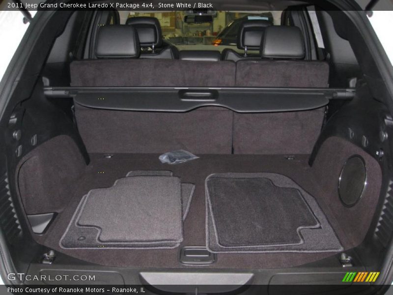 Stone White / Black 2011 Jeep Grand Cherokee Laredo X Package 4x4