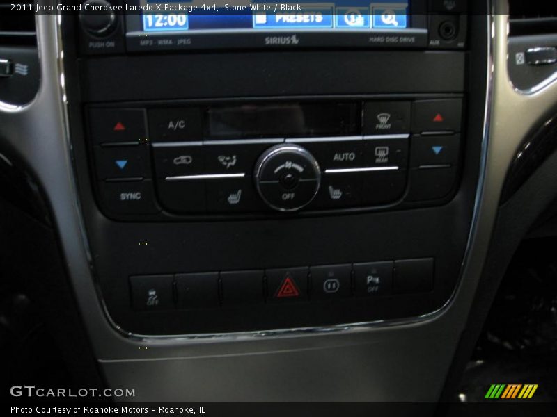 Stone White / Black 2011 Jeep Grand Cherokee Laredo X Package 4x4