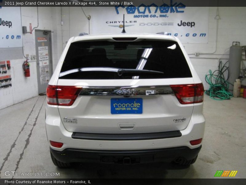Stone White / Black 2011 Jeep Grand Cherokee Laredo X Package 4x4