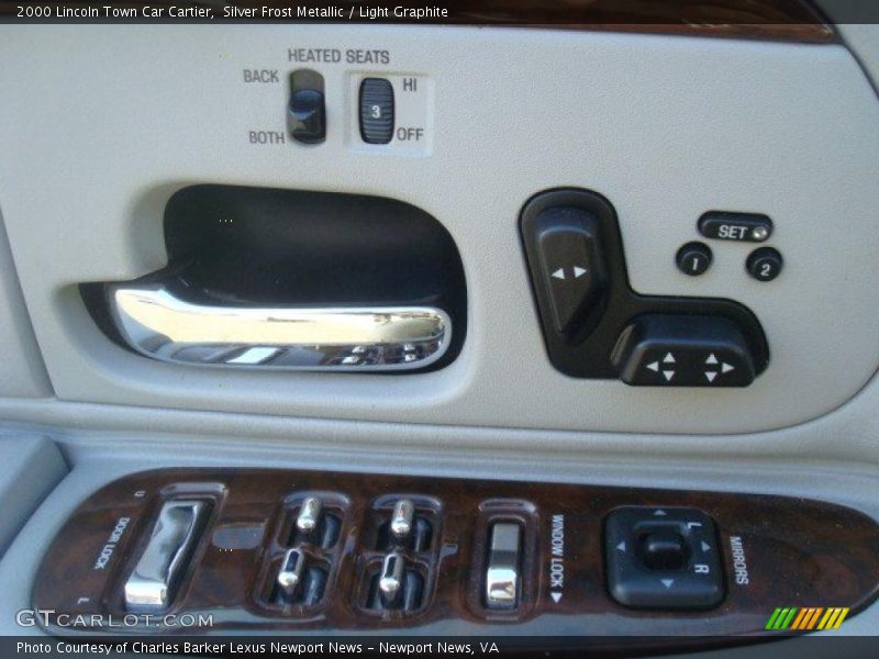 Silver Frost Metallic / Light Graphite 2000 Lincoln Town Car Cartier