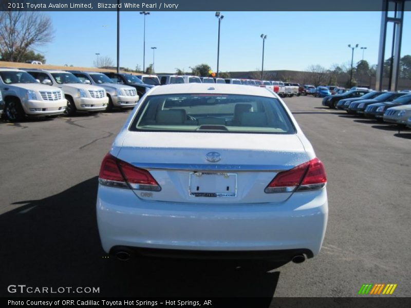 Blizzard White Pearl / Ivory 2011 Toyota Avalon Limited