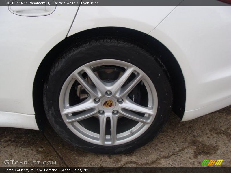 Carrara White / Luxor Beige 2011 Porsche Panamera 4