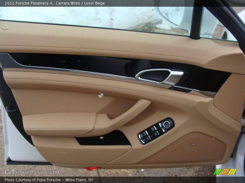 Carrara White / Luxor Beige 2011 Porsche Panamera 4