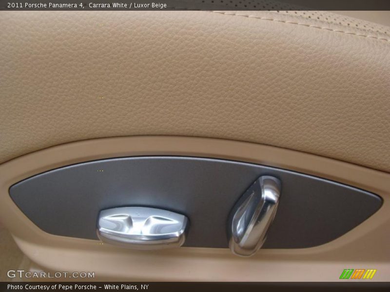 Carrara White / Luxor Beige 2011 Porsche Panamera 4