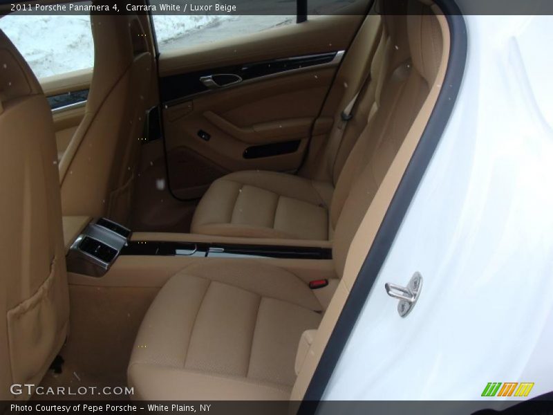 Carrara White / Luxor Beige 2011 Porsche Panamera 4