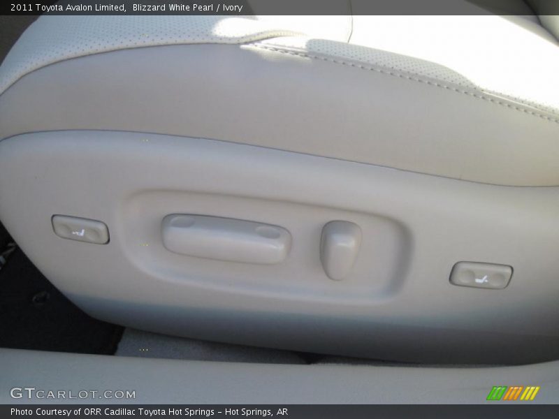Blizzard White Pearl / Ivory 2011 Toyota Avalon Limited