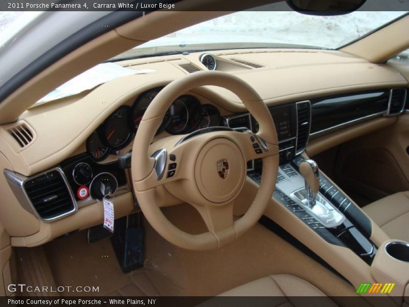 Carrara White / Luxor Beige 2011 Porsche Panamera 4