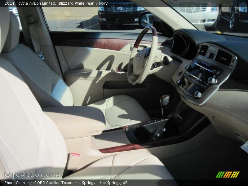 Blizzard White Pearl / Ivory 2011 Toyota Avalon Limited
