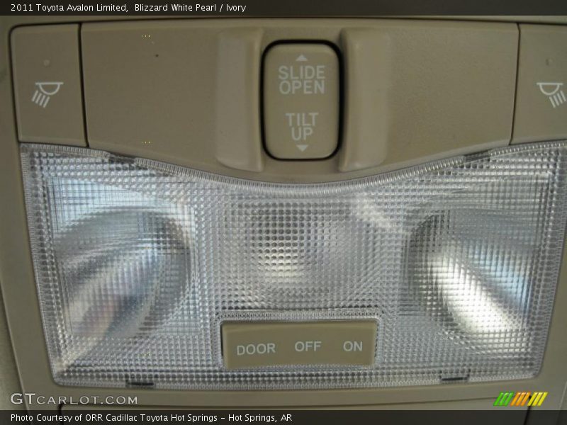Blizzard White Pearl / Ivory 2011 Toyota Avalon Limited