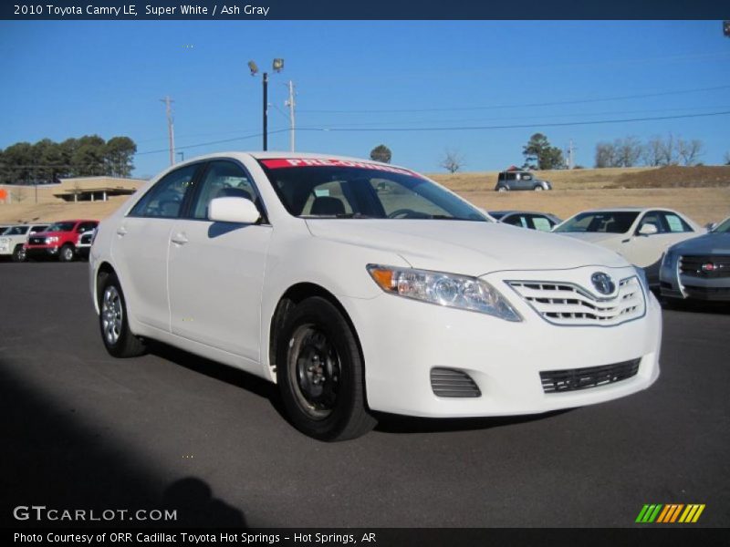 Super White / Ash Gray 2010 Toyota Camry LE
