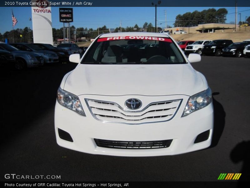 Super White / Ash Gray 2010 Toyota Camry LE