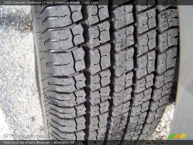 Graystone Metallic / Light Gray 2006 Chevrolet TrailBlazer LT 4x4
