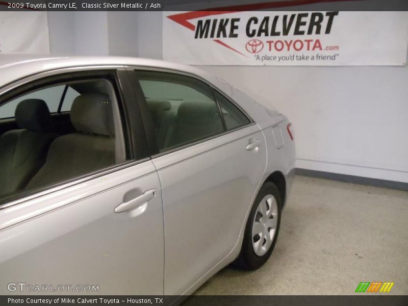 Classic Silver Metallic / Ash 2009 Toyota Camry LE