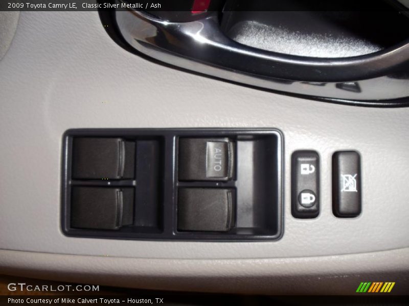 Classic Silver Metallic / Ash 2009 Toyota Camry LE