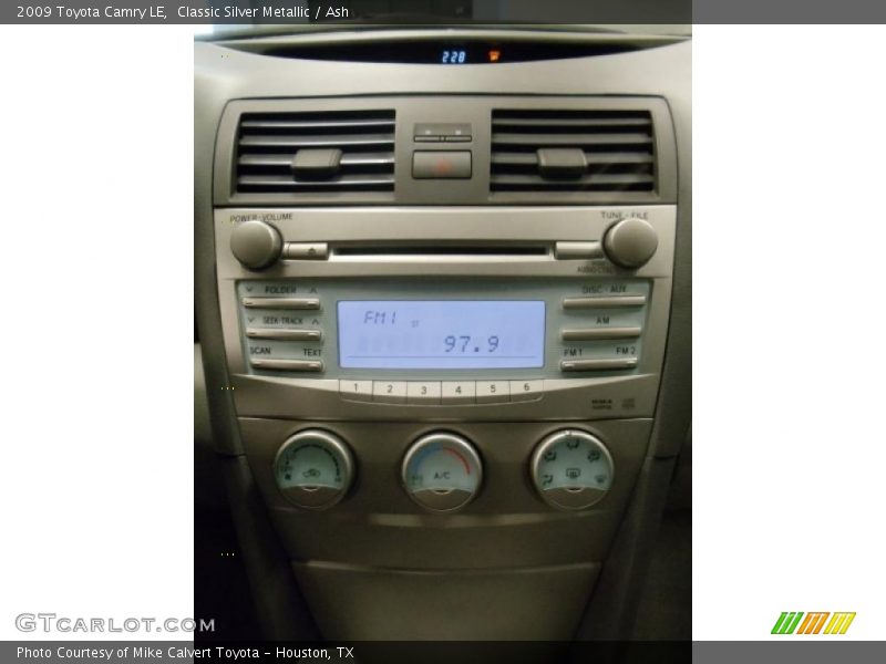 Classic Silver Metallic / Ash 2009 Toyota Camry LE