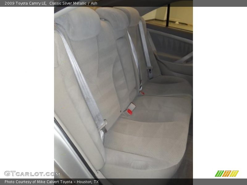 Classic Silver Metallic / Ash 2009 Toyota Camry LE