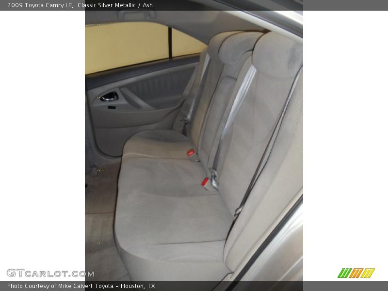 Classic Silver Metallic / Ash 2009 Toyota Camry LE