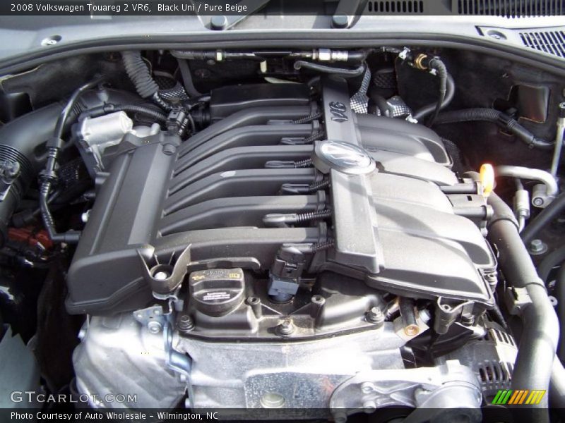 Black Uni / Pure Beige 2008 Volkswagen Touareg 2 VR6