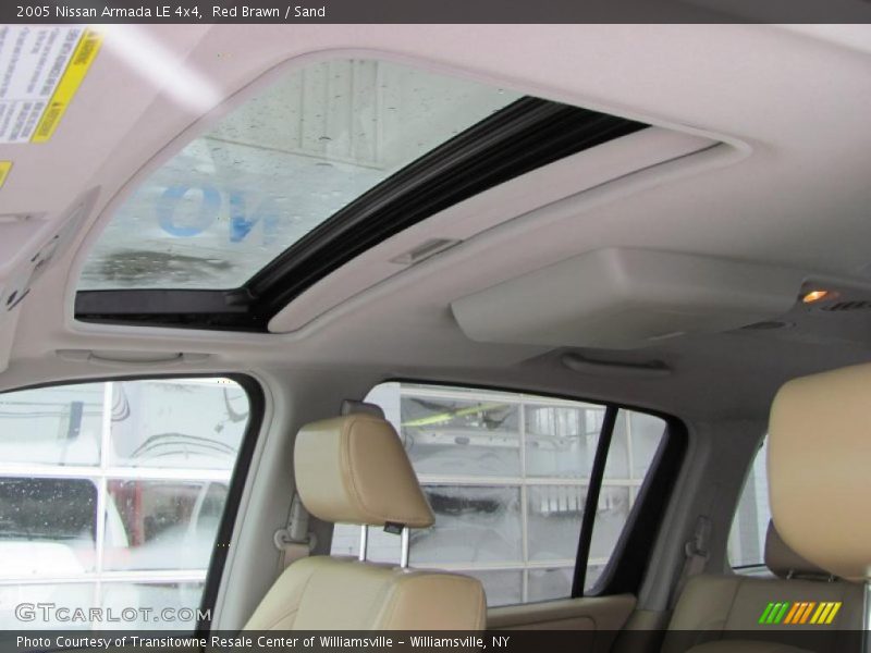 Red Brawn / Sand 2005 Nissan Armada LE 4x4
