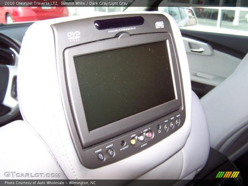 Summit White / Dark Gray/Light Gray 2010 Chevrolet Traverse LTZ