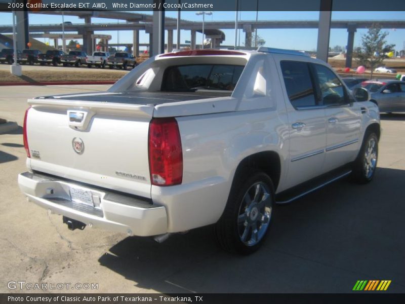 White Diamond / Cocoa/Cashmere 2009 Cadillac Escalade EXT AWD