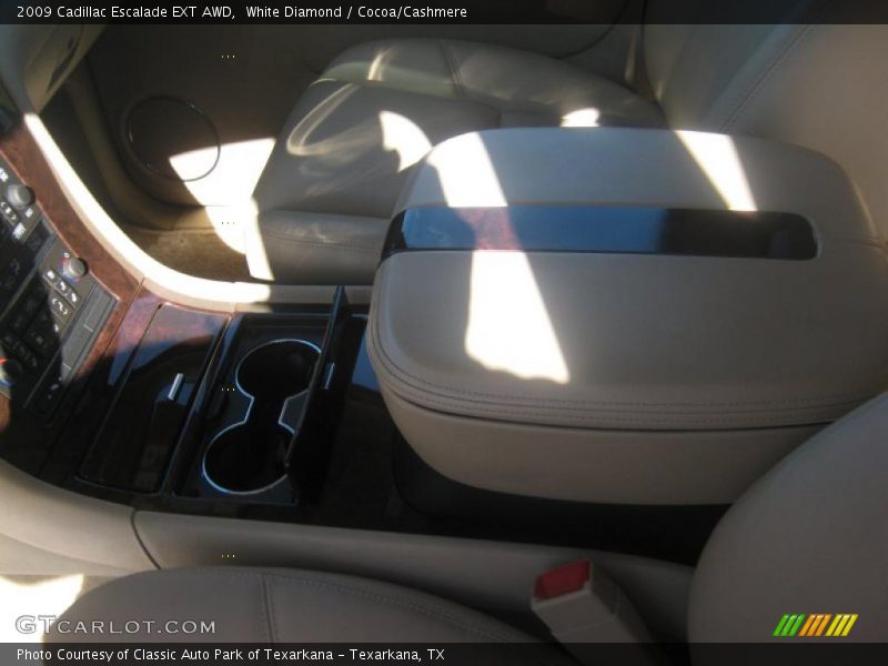 White Diamond / Cocoa/Cashmere 2009 Cadillac Escalade EXT AWD
