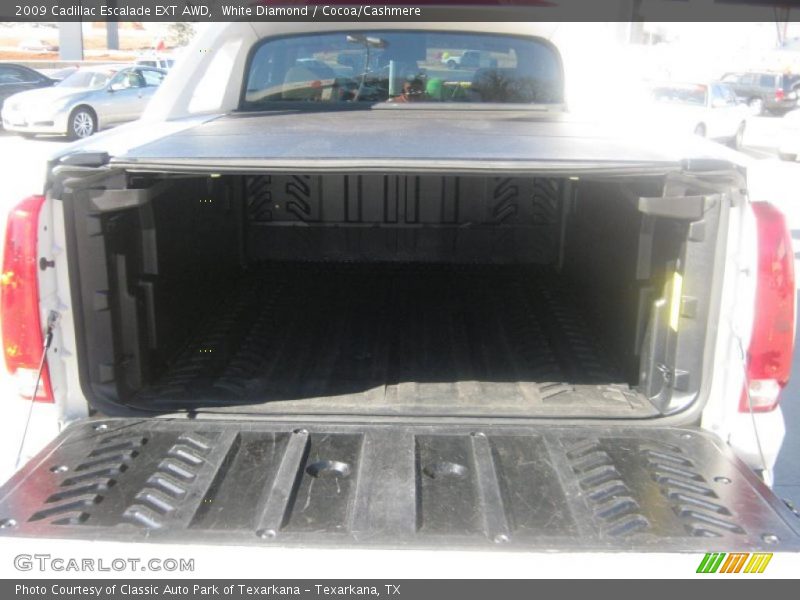 White Diamond / Cocoa/Cashmere 2009 Cadillac Escalade EXT AWD