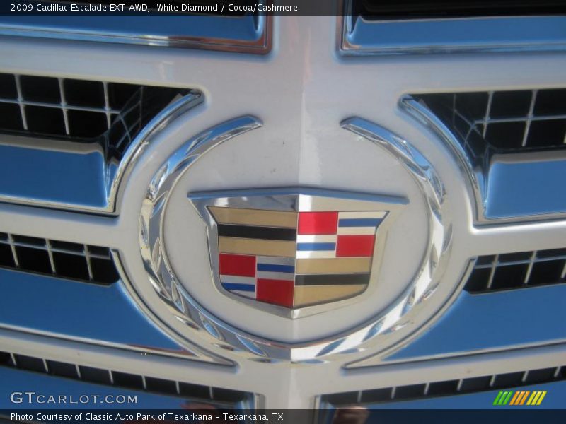 White Diamond / Cocoa/Cashmere 2009 Cadillac Escalade EXT AWD