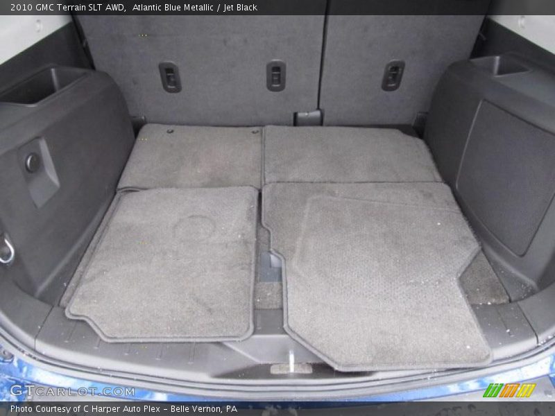  2010 Terrain SLT AWD Trunk