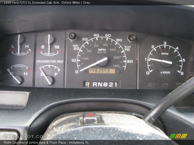 Oxford White / Grey 1996 Ford F250 XL Extended Cab 4x4
