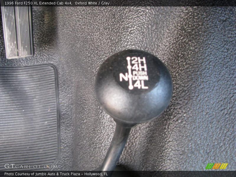 Oxford White / Grey 1996 Ford F250 XL Extended Cab 4x4