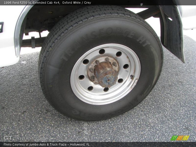 Oxford White / Grey 1996 Ford F250 XL Extended Cab 4x4