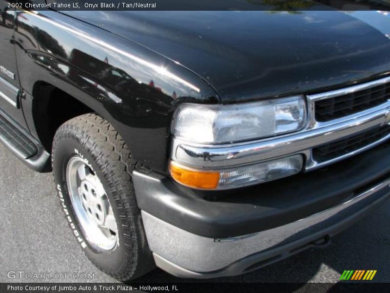 Onyx Black / Tan/Neutral 2002 Chevrolet Tahoe LS