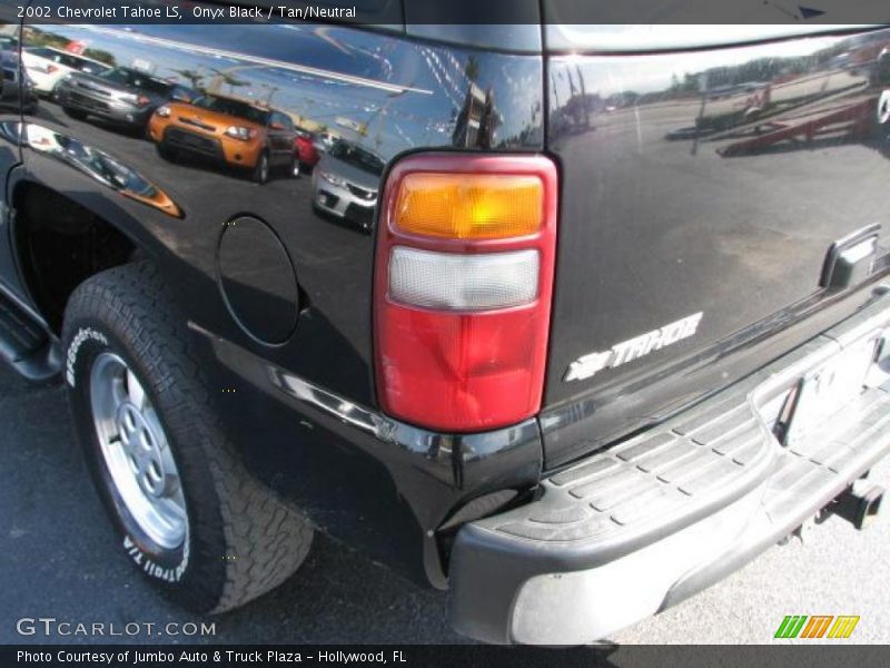 Onyx Black / Tan/Neutral 2002 Chevrolet Tahoe LS