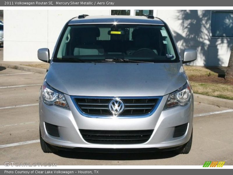 Mercury Silver Metallic / Aero Gray 2011 Volkswagen Routan SE