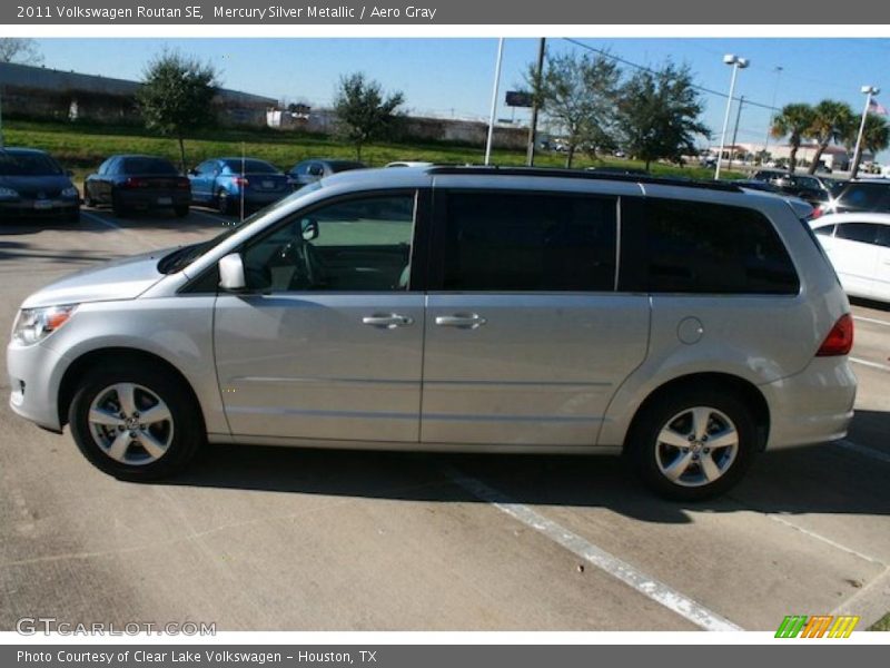 Mercury Silver Metallic / Aero Gray 2011 Volkswagen Routan SE