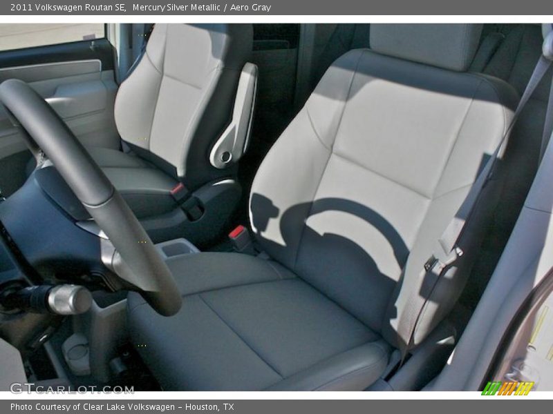 Mercury Silver Metallic / Aero Gray 2011 Volkswagen Routan SE