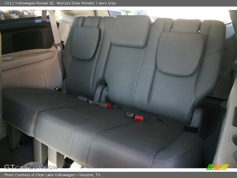 Mercury Silver Metallic / Aero Gray 2011 Volkswagen Routan SE